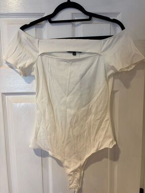 Tags on! Lulu's Off-Shoulder Bodysuit